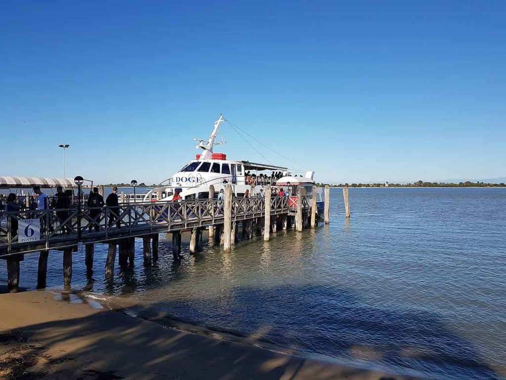 When do the ferries leave?